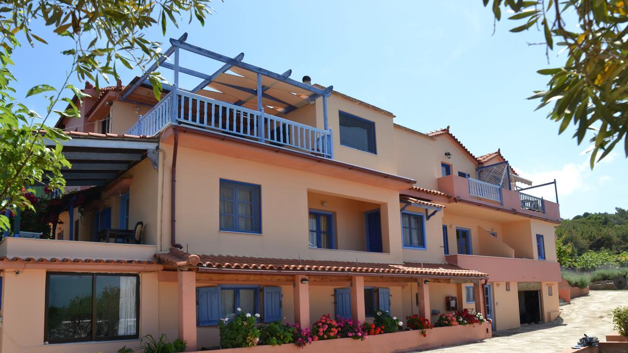 Ocea Retreat Aparthotel Karlovassi Exterior photo